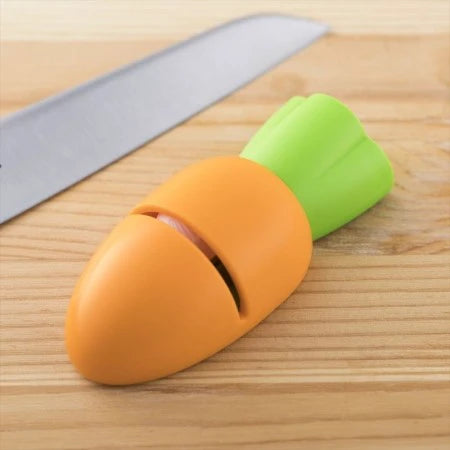 日本製 - KAI 帶磁石磨刀器 (胡蘿蔔)